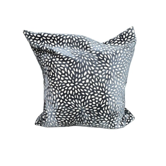 Casa Decor Home Blue Velvet Textured Accent Pillow - Picture 1 of 12